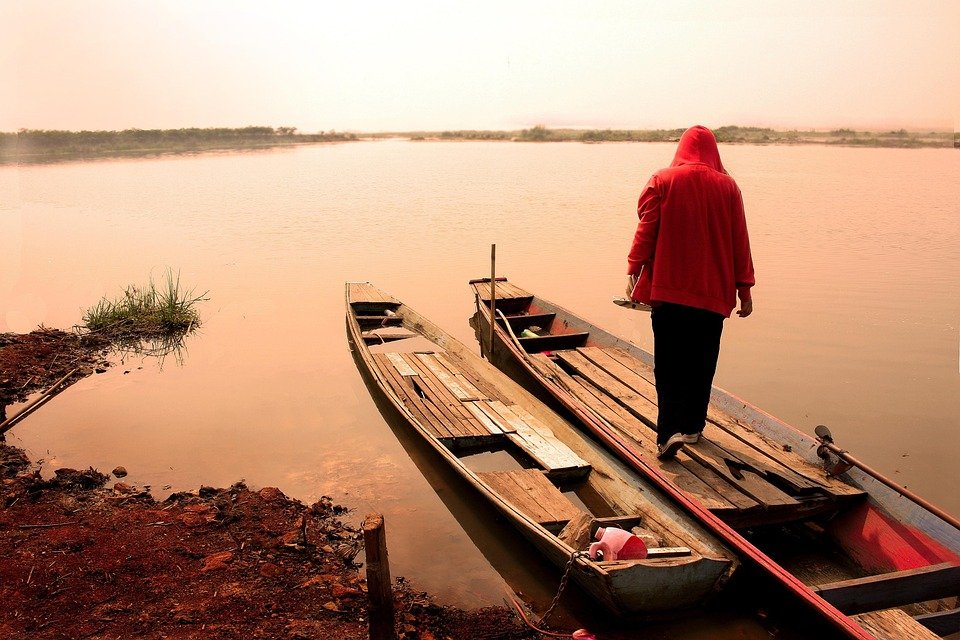 Dapatkan Keyakinan Berjalan Kaki Dengan Kasut Wangi.