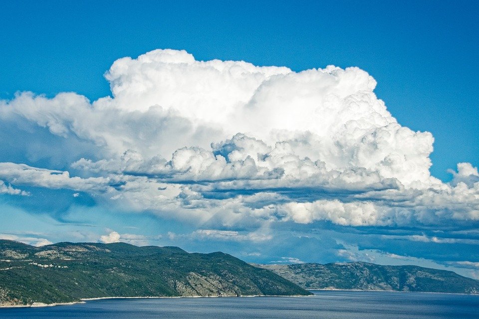 Rahsia Cadar SuperQueen Adrian Berkualiti Tapi Harga Marhaen.