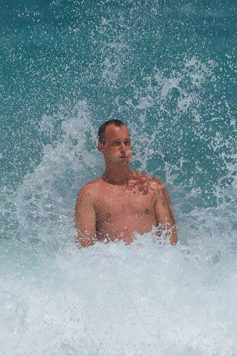 Sneakers Indestructible Ringan Bernafas Terkini