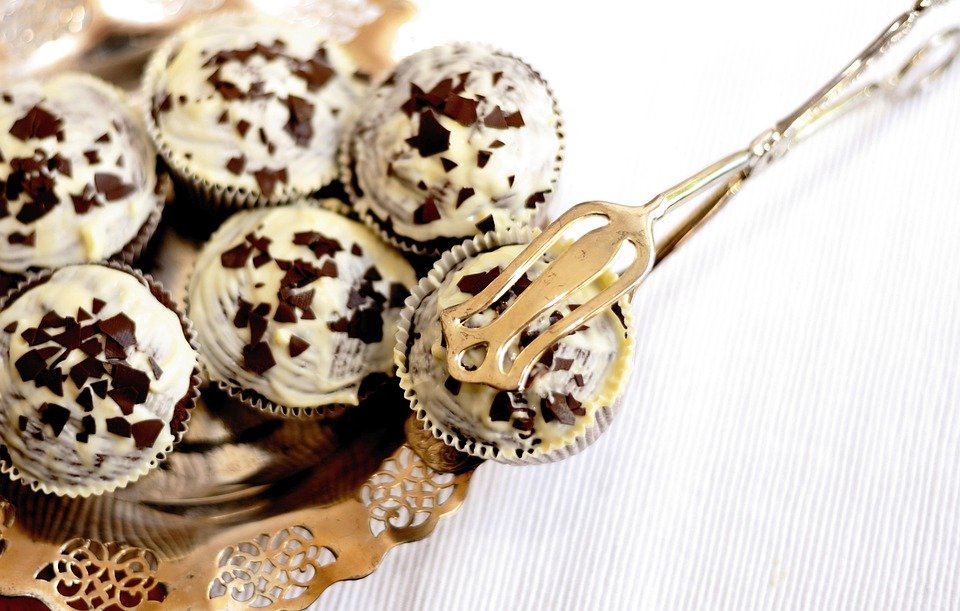 Tong Beras dengan Penutup Anti Bocor