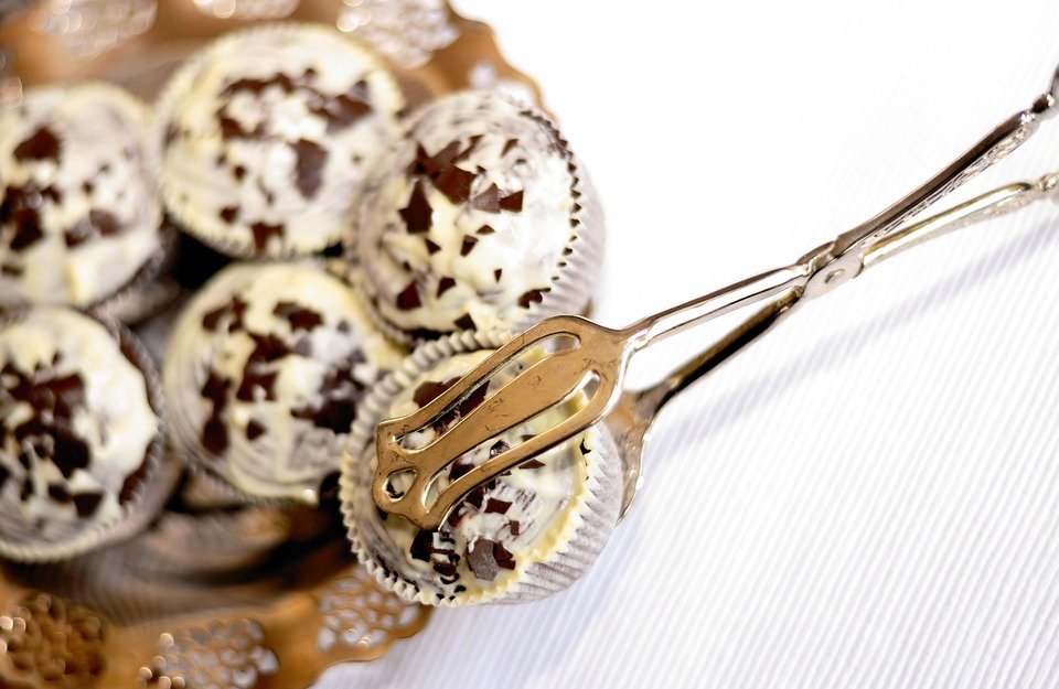 Tong Beras Besar untuk Keluarga yang Membeli Beras Pukal