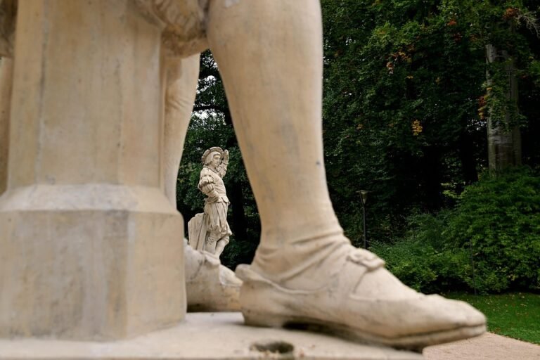 Review Terbaru Spray Kasut Pewangi Terbaik 2024.