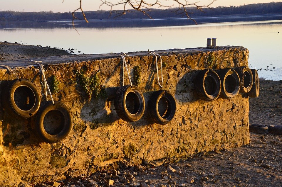 Bekas Beras Kedap Udara dengan Fungsi Pengeluaran Beras yang Tepat