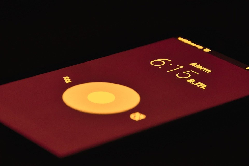 Dapatkan Gaya Sporty Terbaik Dengan ELGINI E16028 Seluar Track Slim-Fit