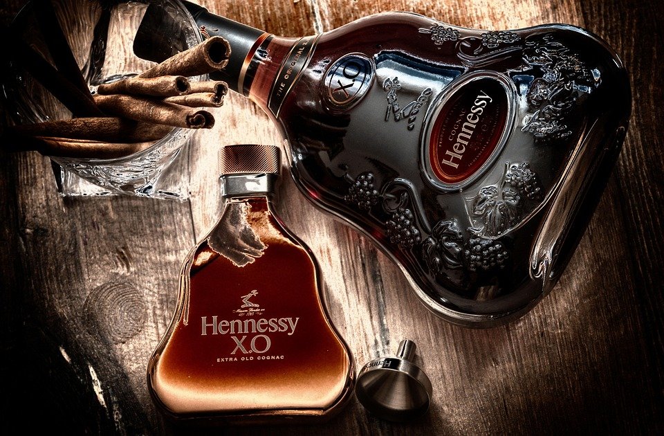 Eksklusif! Temu Bual Dengan Pereka Set Zahra Ironless CEY dari Ariana Boutique