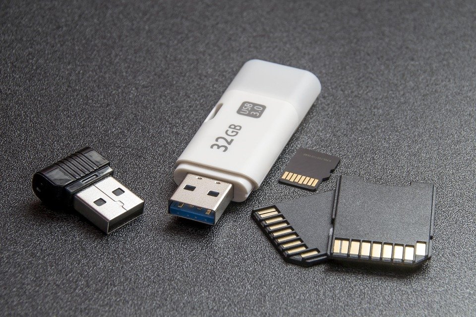 Pendrive Terbaik 2024: Kingston DT100G3 Pilihan Utama?