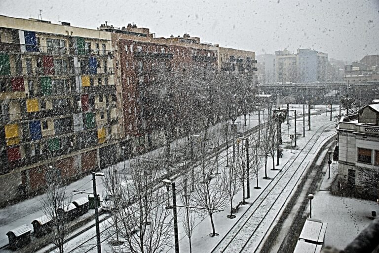 Cadar SuperQueen Adrian: Sentuhan Kemewahan Untuk Bilik Tidur Anda.