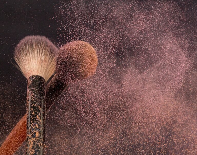 Bedak Asas Kawalan Minyak Glad2Glow untuk Kulit Berjerawat.