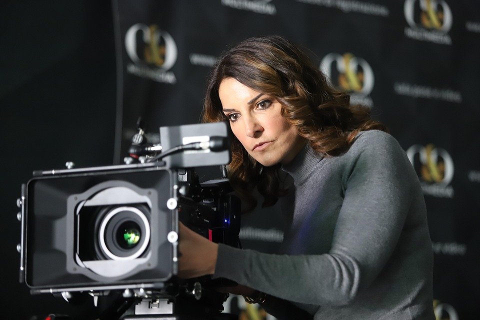 Adakah Glad2Glow Pomegranate Niacinamide Serum Halal & Selamat Digunakan?