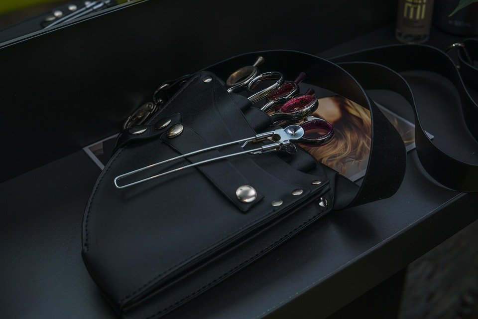 Rambut Lembut & Kuat: Rahsia Minyak Rambut Zaitun Pilihan Ramai