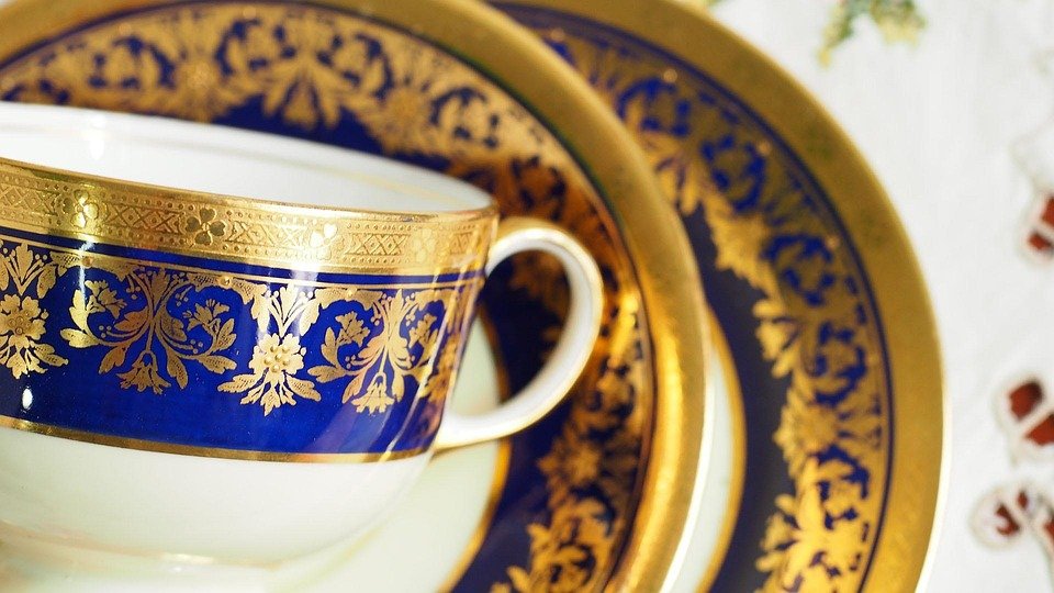 Set Baju Muslimah Zahra Ironless CEY: Mengapa Ia Begitu Trending di TikTok?