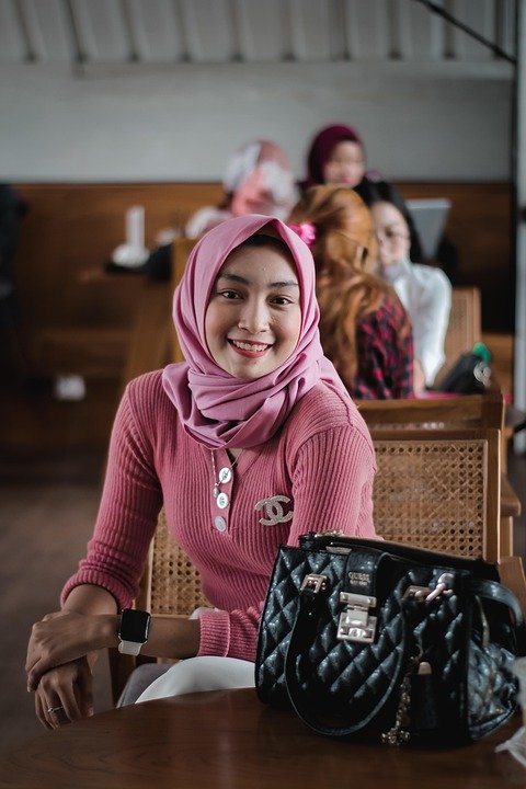 Rahsia Fesyen Muslimah Ironless: Kenali Set Zahra CEY Dengan Lebih Dekat
