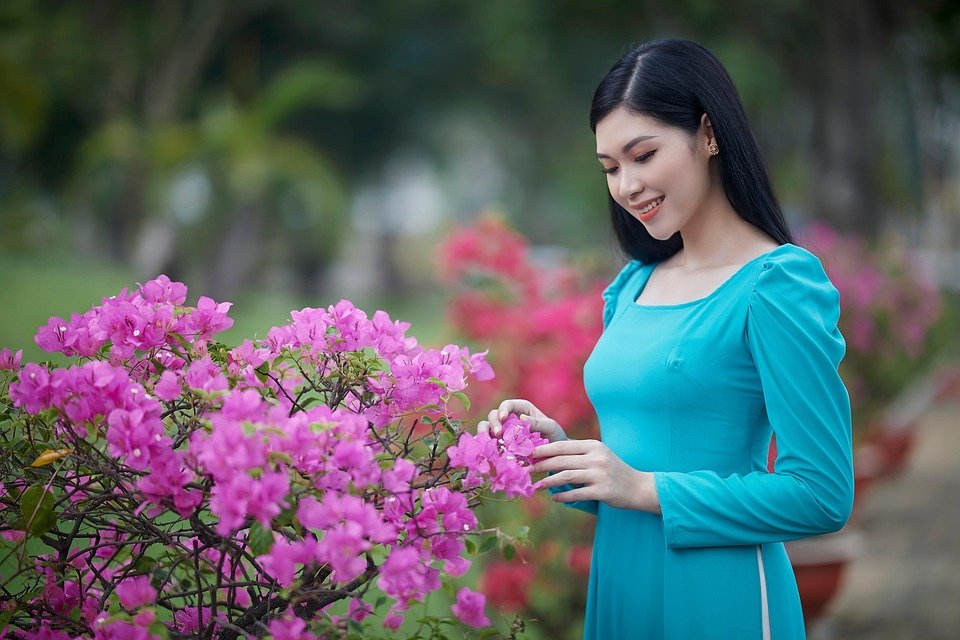 Berapa Harga YOVONINE Headphone di Pasaran Malaysia?