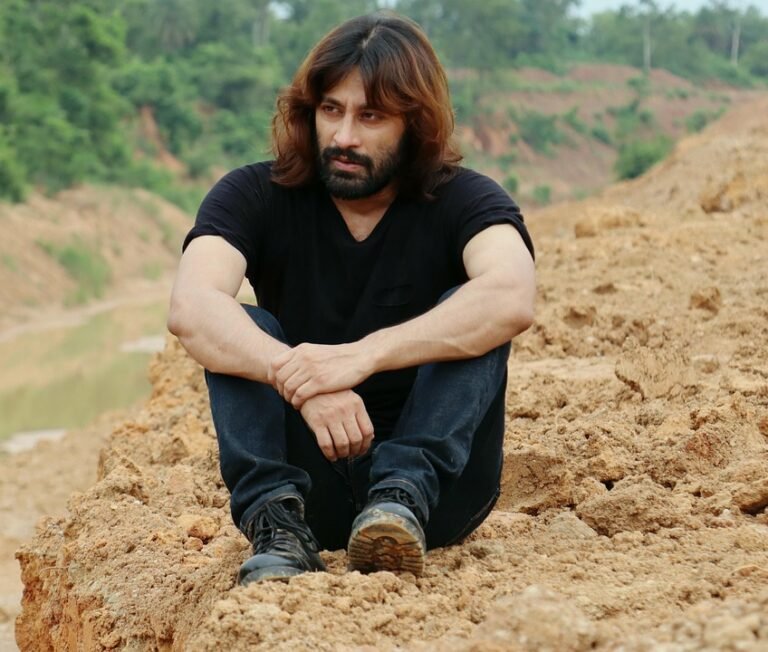 T-shirt Lelaki ZEKE A0028: Kelihatan Bergaya Dengan Mudah