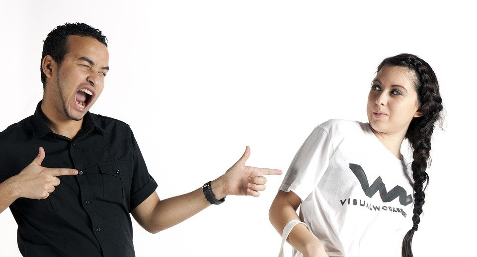 T-shirt Lelaki ZEKE A0028: Gaya Smart Kasual Yang Sempurna