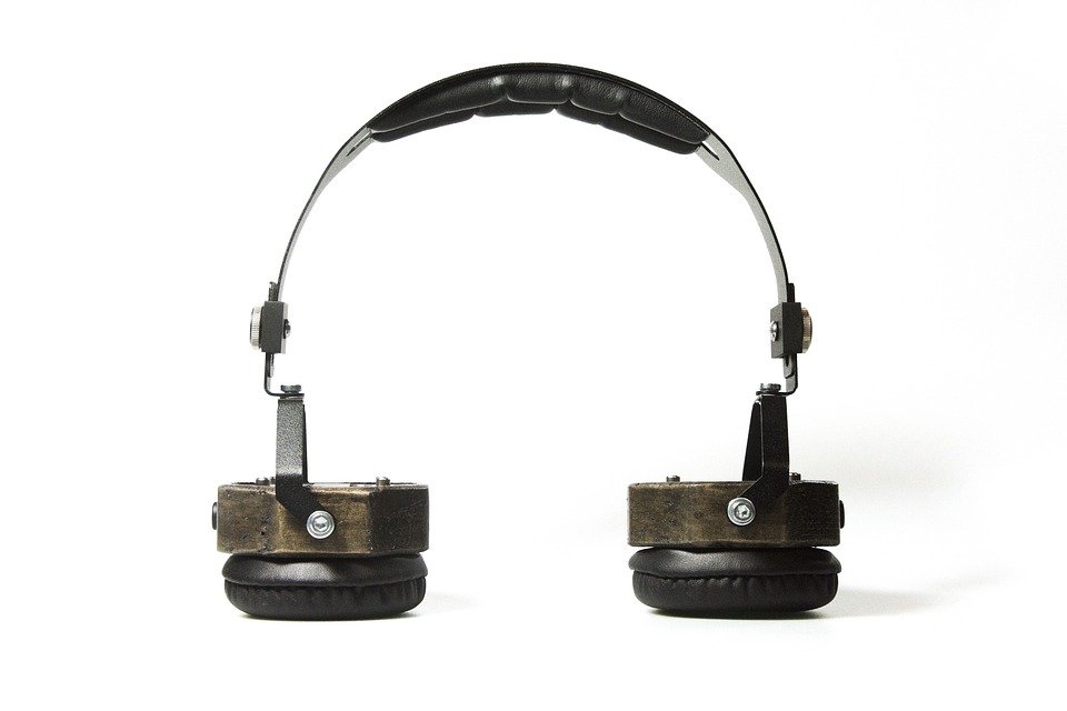 Headphone YOVONINE: Kualiti Bunyi Terbaik pada Harga Berpatutan