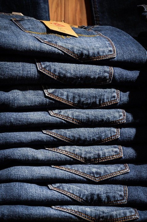 Celana Baggy Jeans Clashe Wanita: Fesyen Yang Fleksibel.