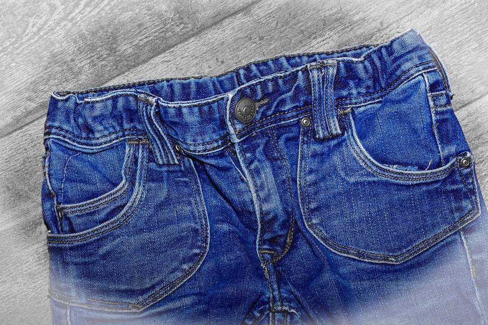 Clashe Palazzo Jeans: Seluar Denim Yang Membuat Anda Nampak Lebih Yakin.