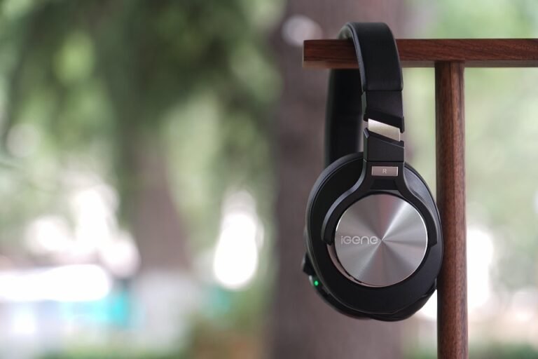 YOVONINE: Earphone Sukan Dengan Bass Yang Padu