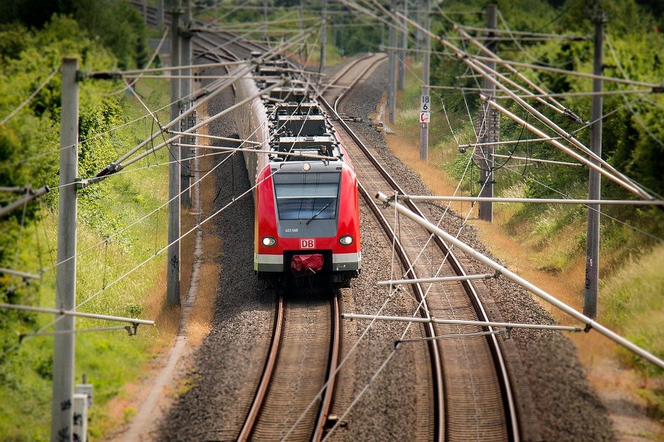 ELGINI E16028 Seluar Track Slim-Fit: Murah & Stailo
